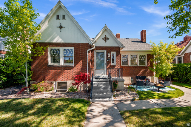 70 W Boulevard Gdns
                     MLS #2162835