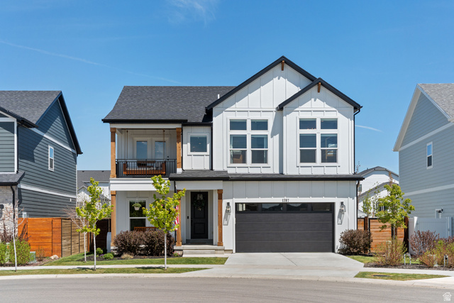 1397  Sumac Cir
                     MLS #2162969