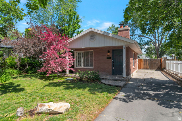 1911 E Stratford Ave
                     MLS #2162977