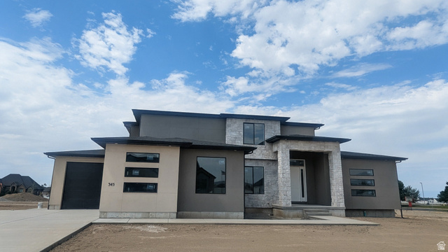 345 E Dutton Ct #112
                     MLS #2163004