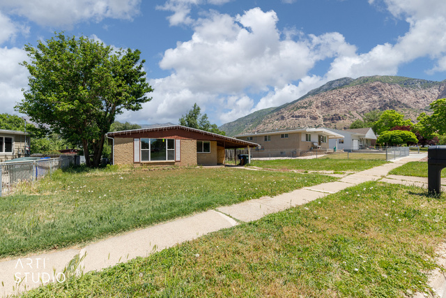 686 E 675 N
                     MLS #2163211