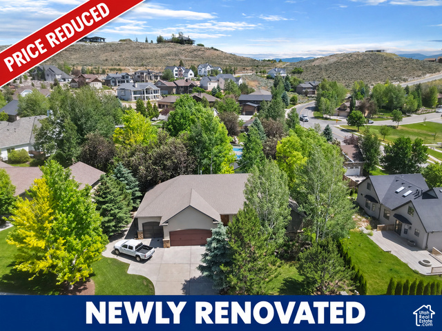 644  Oakwood Dr
                     MLS #2163232