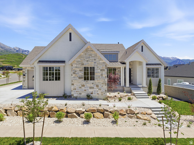 2574 E Canyon End Dr
                     MLS #2163298