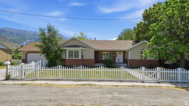 148 N 300 E
                     MLS #2163323