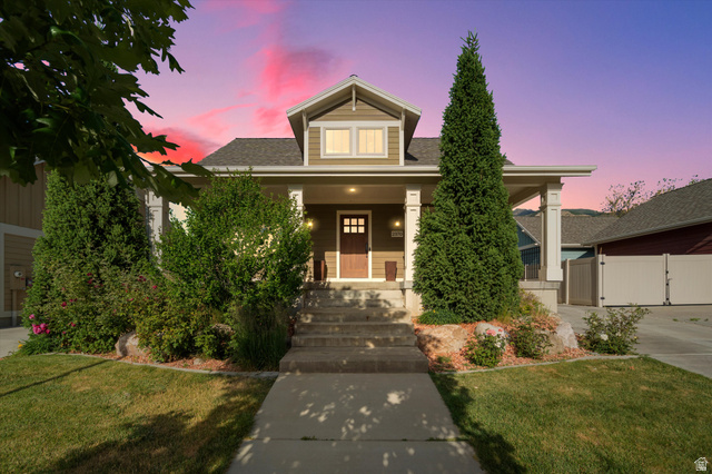 2370 S Fowler Ave
                     MLS #2163325