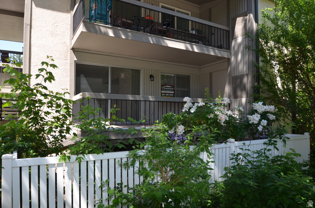 1557 E Waterbury Dr #d
                     MLS #2163333