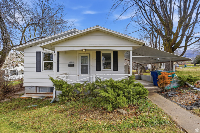 3856  Grandview Dr
                     MLS #2163347