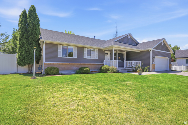 832 E Cedarview Cir
                     MLS #2163354