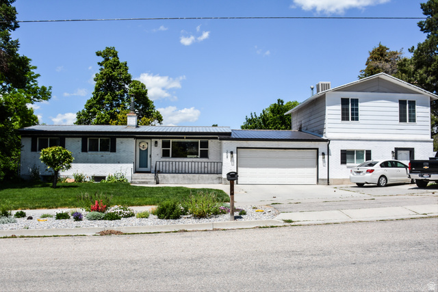 209 E 300 N
                     MLS #2163408