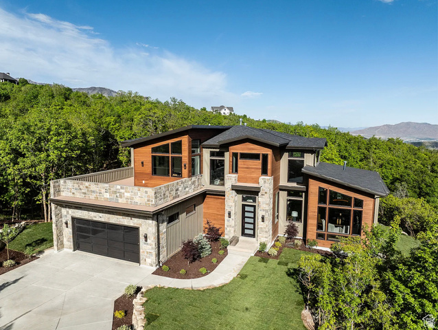 Main photo for 1040 S Summit Creek Dr