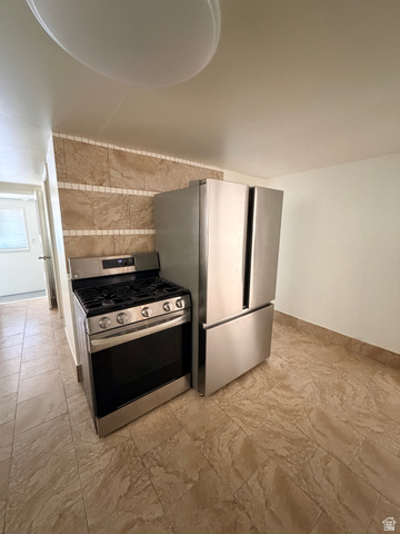 Property in Price - View 13