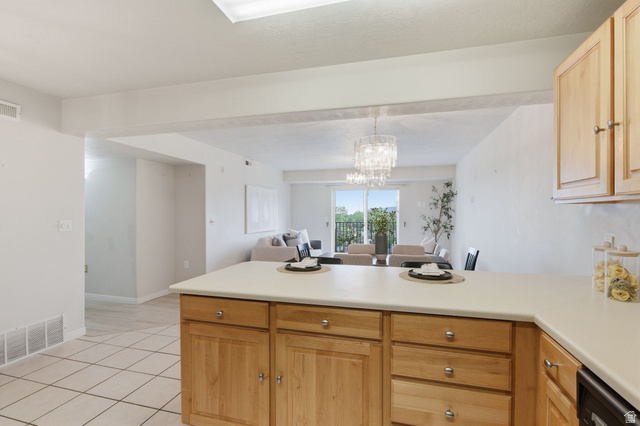 Property in Cottonwood Heights - View 8