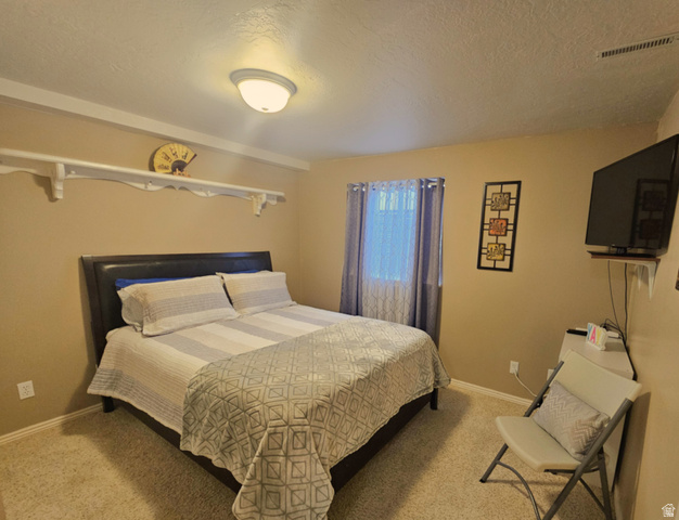 Property in Layton - View 24