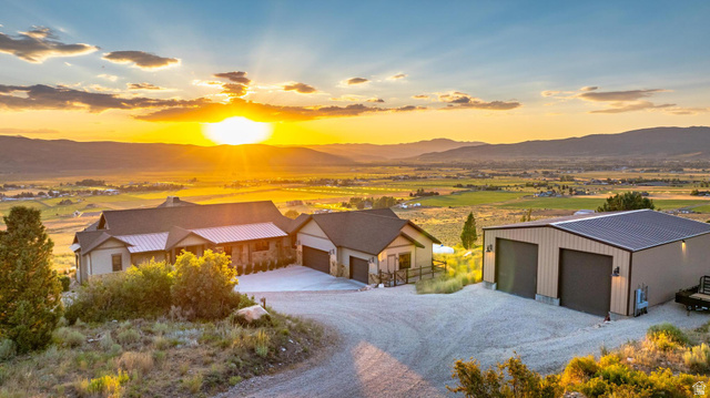 1212  Splendor Valley Rd
                     MLS #2163654