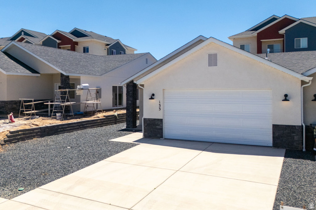 127 W 2725 N
                     MLS #2163655