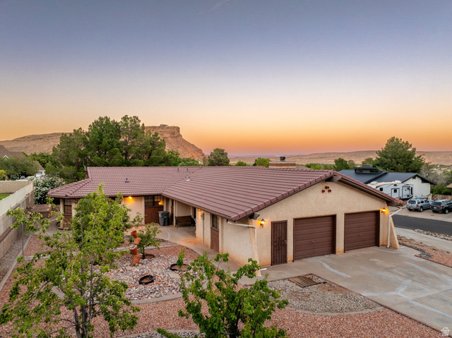 1230 W Escalante Dr
                     MLS #2163683