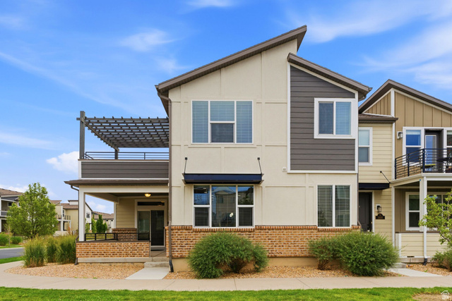 Main photo for 1166 W Henry Ave