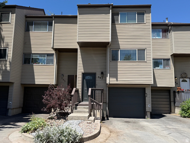 Main photo for 547 E 200 N