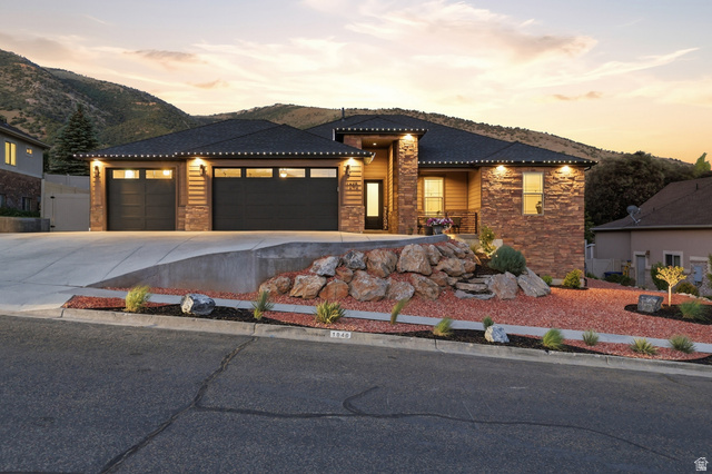 1040 N Mahogany Rdg
                     MLS #2164107