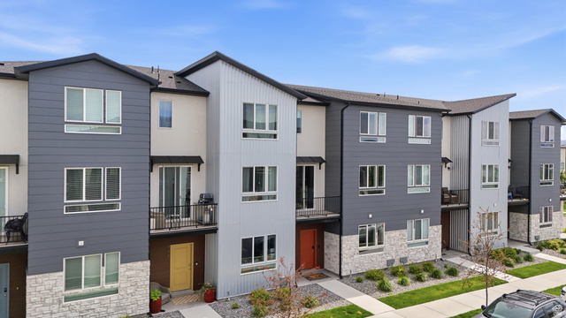 988 W 500 S
                     MLS #2164152