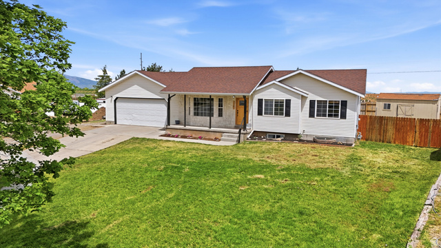 1261 E 25 S
                     MLS #2164165