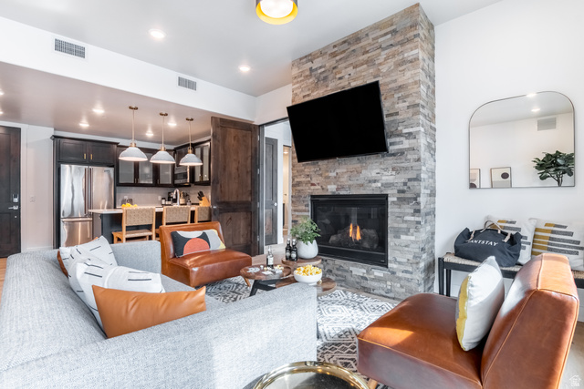 3703  Blackstone Dr #109
                     MLS #2164166