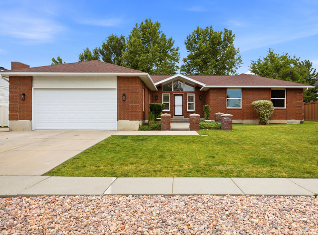 929 W Brandermill Cv
                     MLS #2164194