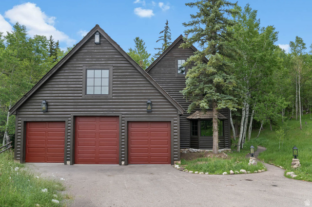 7536 N Pinebrook Rd
                     MLS #2164257