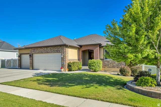 751 W Hillside Dr
                     MLS #2164431