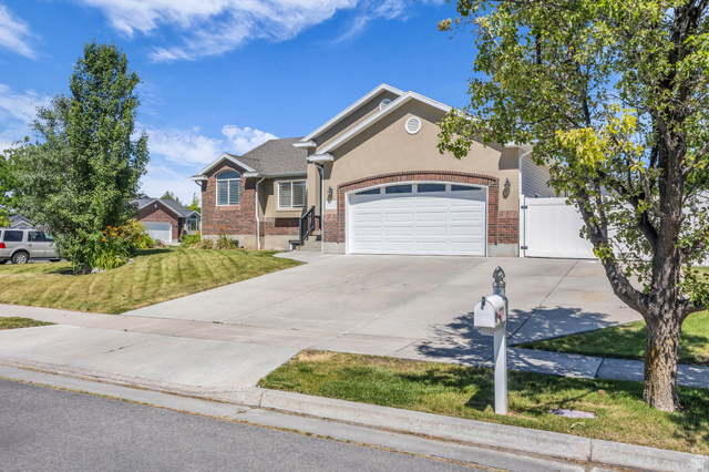 1173  Inverness Dr
                     MLS #2164476