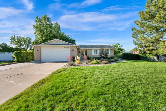 2304 W Bonanza Cir
                     MLS #2164483