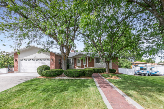 Main photo for 1148 E Raymond Rd