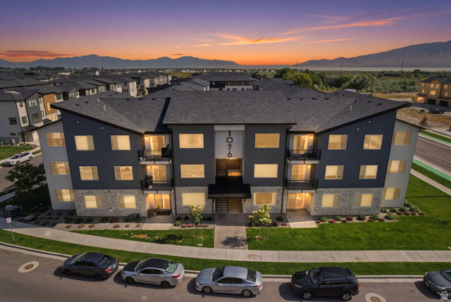 1076 W 490 S #201
                     MLS #2164608