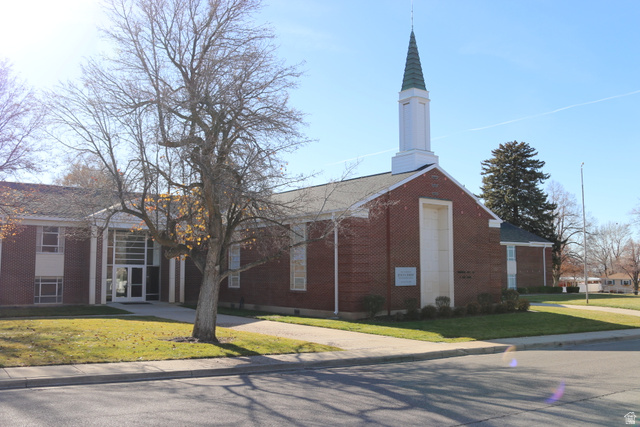 102 E 1400 S, Bountiful, UT 84010 — photo 2