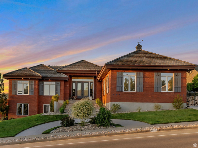 1007 E Eaglewood Dr
                     MLS #2164736
