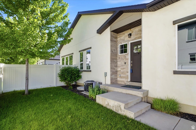 7062 S 300 E
                     MLS #2164769