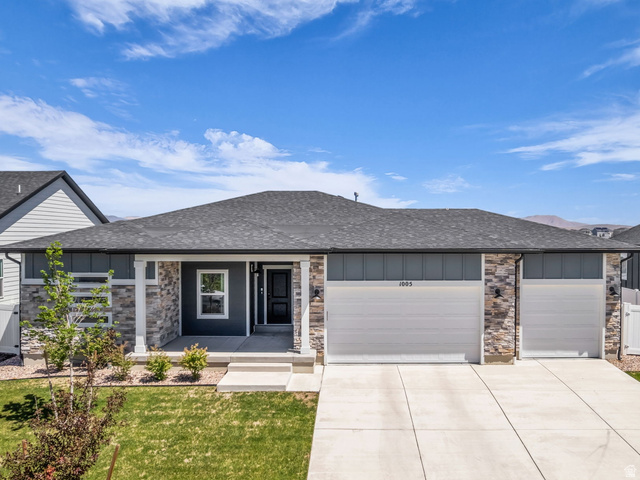 1005 E Antelope Dr
                     MLS #2164820