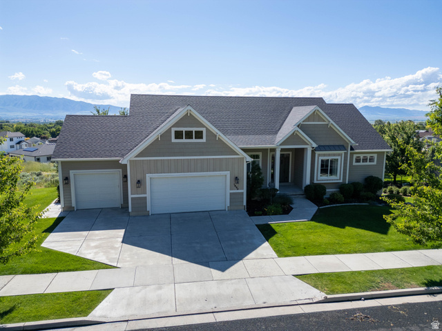 1693  Aspen Dr
                     MLS #2164871