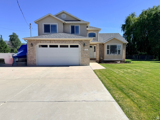 Main photo for 831 W Pages Ln