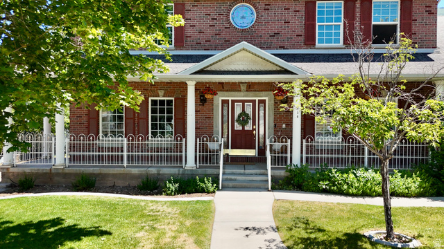 136 N 200 E
                     MLS #2165031