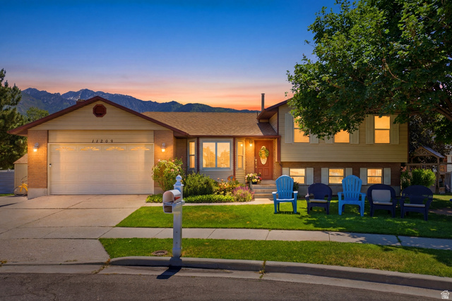 11209 S Christopher Cir
                     MLS #2165139
