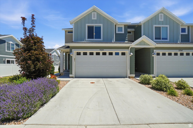 560 N Willow Springs Ave
                     MLS #2165237