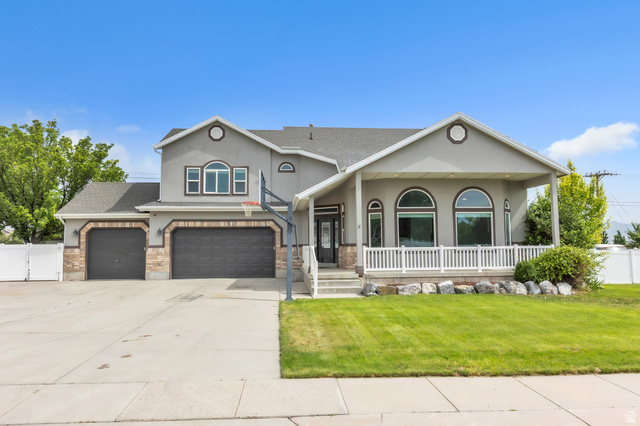 4676  Peak Dr
                     MLS #2165289