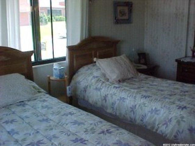 592 Oakleaf Dr, North Salt Lake, UT 84054 — photo 4