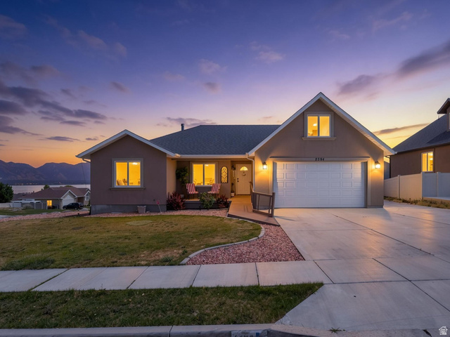 2394 S Palomino Dr
                     MLS #2165291