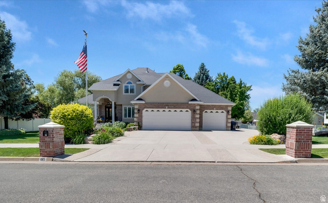 195  Fairway Dr
                     MLS #2165352