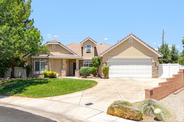 621 E 940 S
                     MLS #2165429