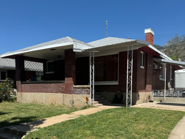 2668  Van Buren Ave
                     MLS #2165455