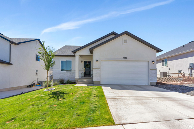 1635 W Onyx Dr
                     MLS #2165467