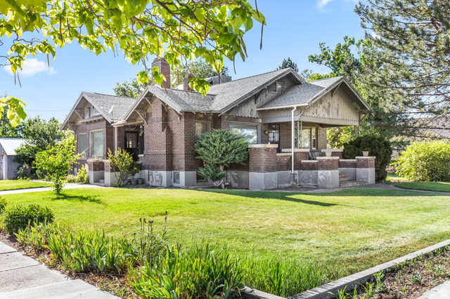211 N Main St
                     MLS #2165533